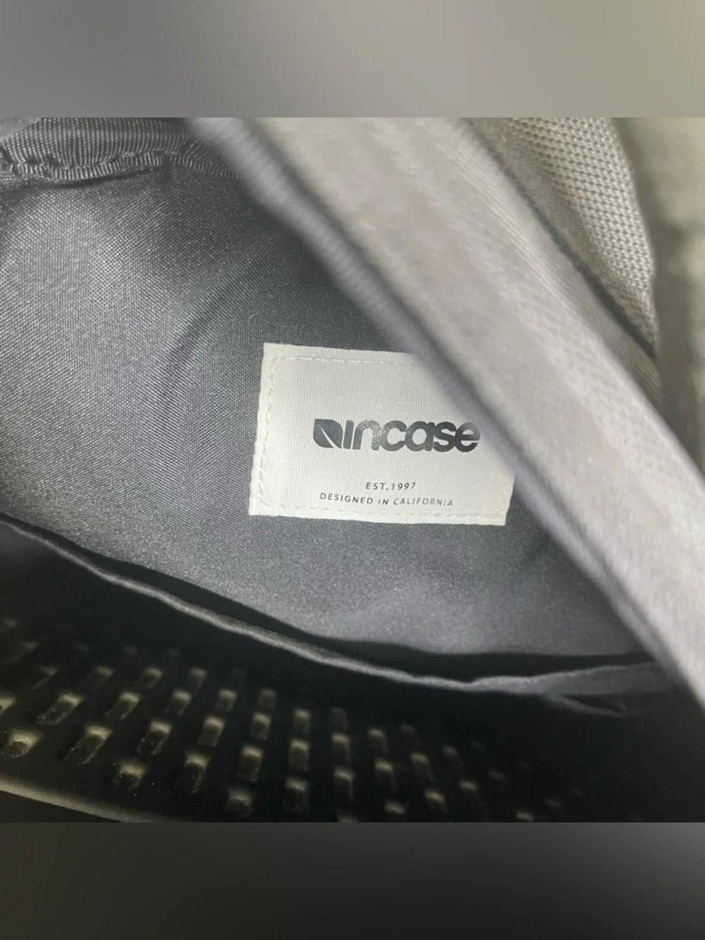 Incase Black Polyethylene backpack 09t-02023715